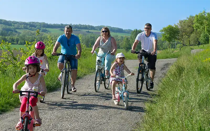 famille balade vélo Gers Gascogne